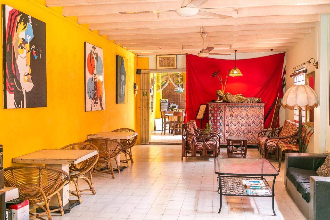 Voyage Guesthouse Малакка Экстерьер фото