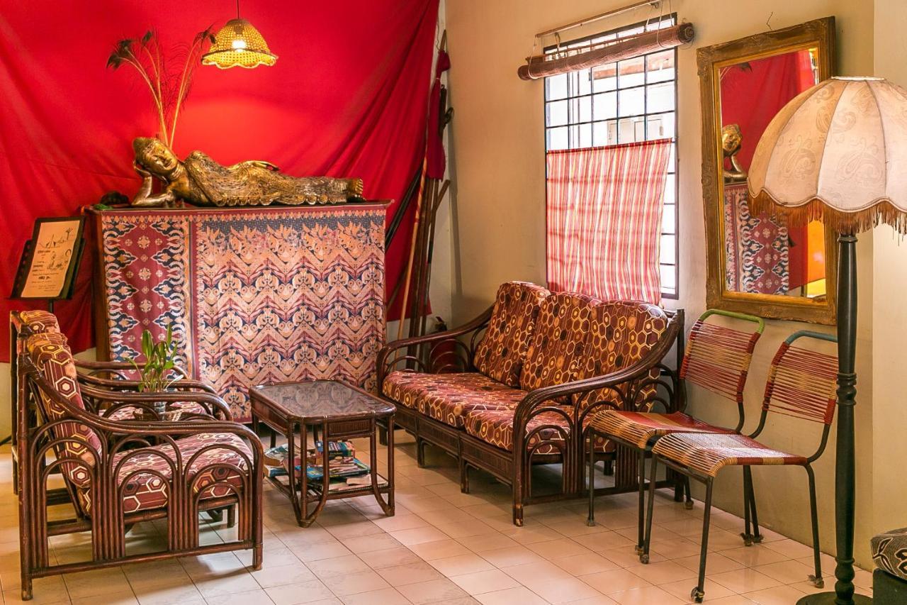Voyage Guesthouse Малакка Экстерьер фото