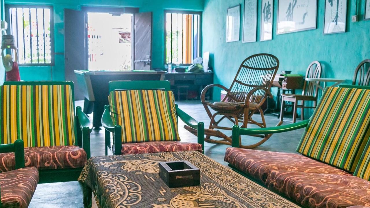 Voyage Guesthouse Малакка Экстерьер фото