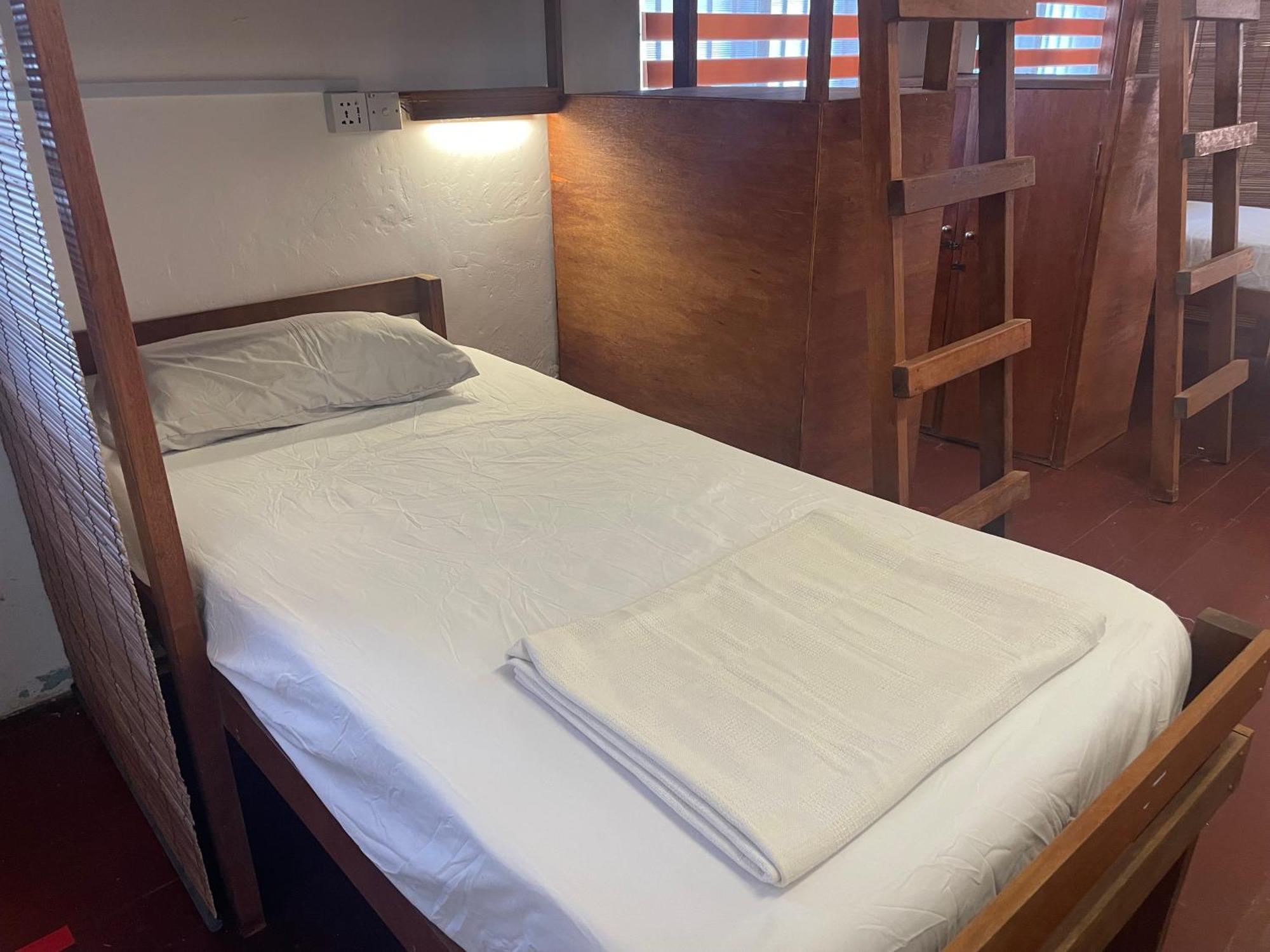 Voyage Guesthouse Малакка Экстерьер фото