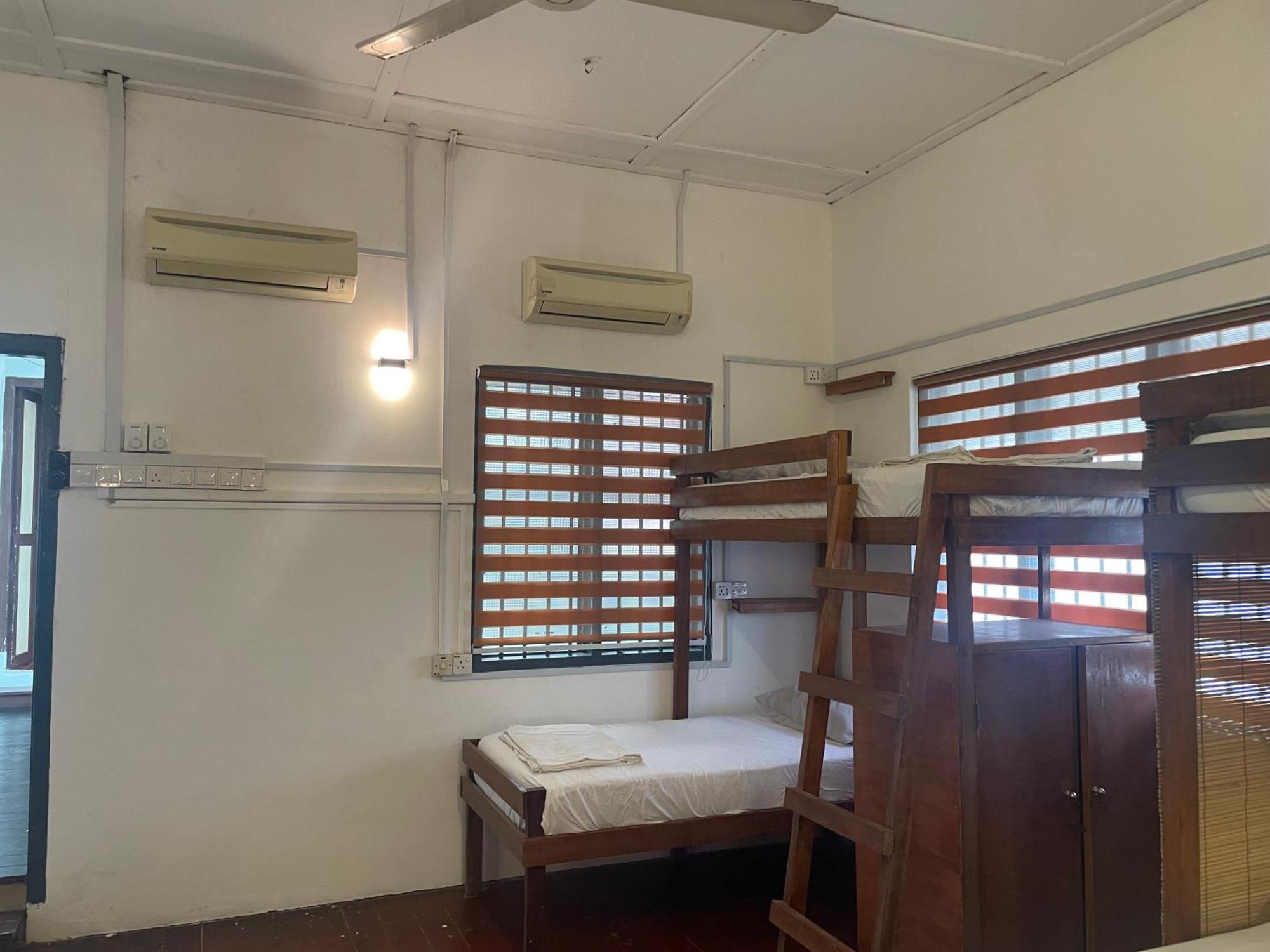 Voyage Guesthouse Малакка Экстерьер фото